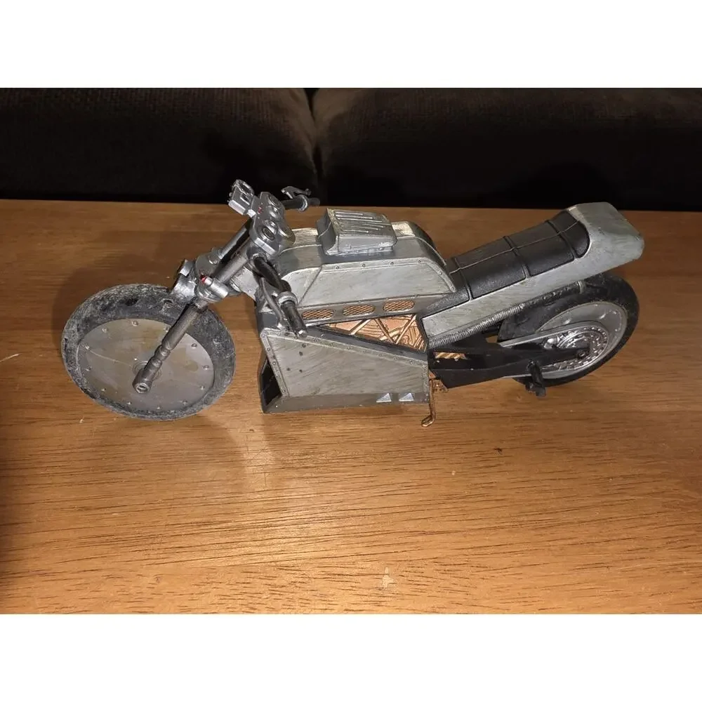Toy Biz Marvel Legends Series V Blade Super Poseable Figure w/ Sword & Bike Vtg